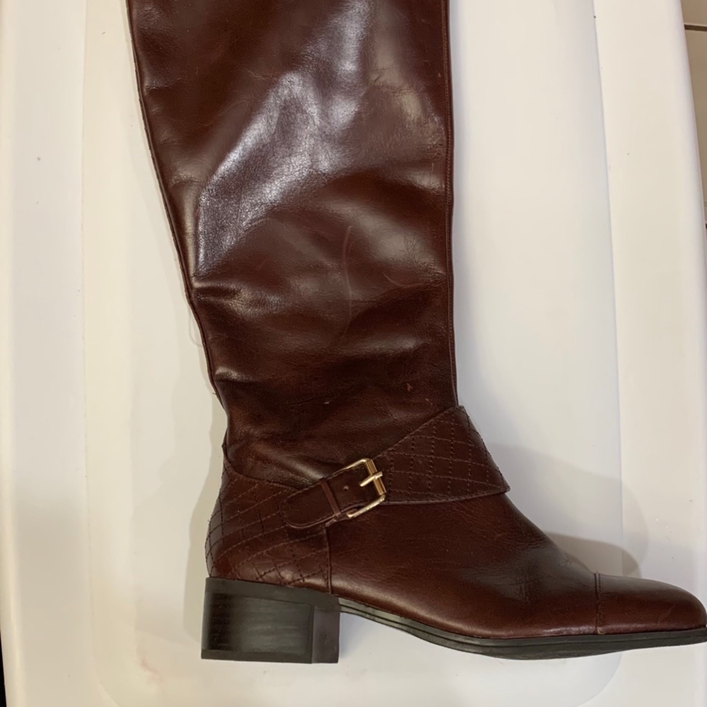 Alex Marie Brown/Red Riding Boots